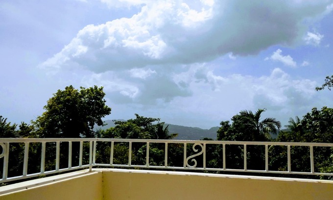 Jack's Hill Casa | Jacks Hill Tropical Arcadia