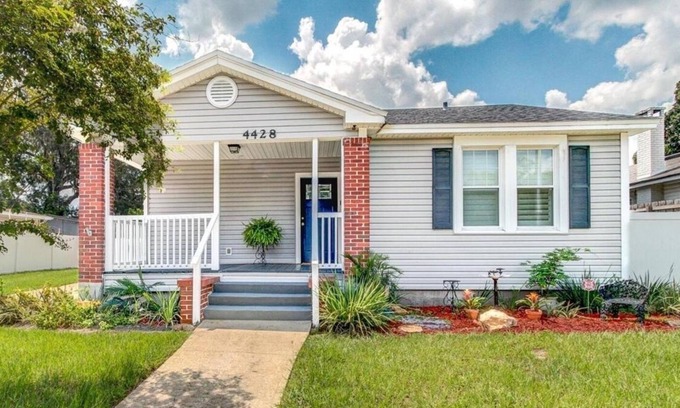 Fairfax Apartamento | Jacksonville Hideaway Modern + Pet-Friendly Unit 1