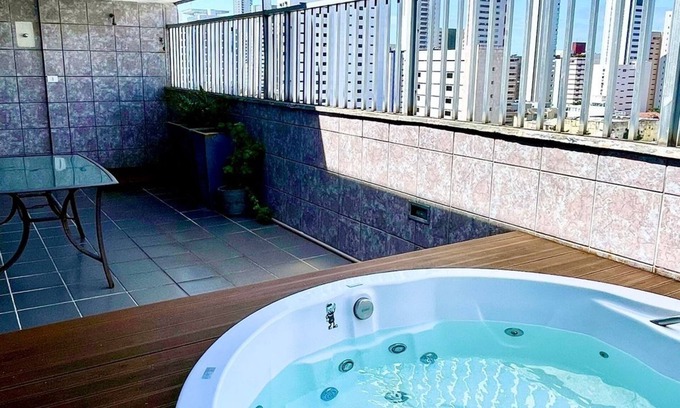 Boa Viagem Apartamento | Jacuzzi + Spacious 5-bedroom in charming Boa Viagem Recife