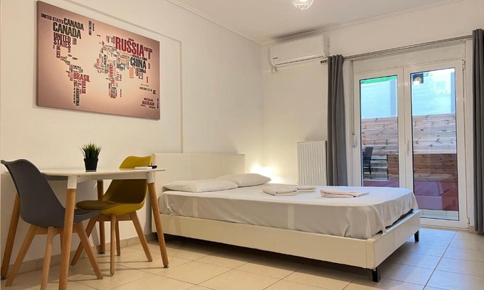 Pallini Apartamento | Jacuzzi studio close to athens airport!