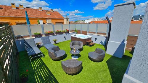 Ferencvaros Apartamento | Jacuzzi Tuscany Terrace Apartment Free parking