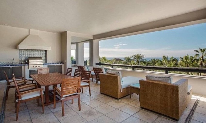 El Medano Ejidal Complejo | Jacuzzi Villa w/ Free WiFi, Ocean Views, Spa Services & Tennis Courts