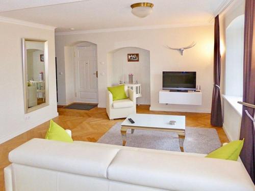 Hohen Niendorf Apartamento | Jagdschloß zu Hohen Niendorf Fewo 1 ELEONORE