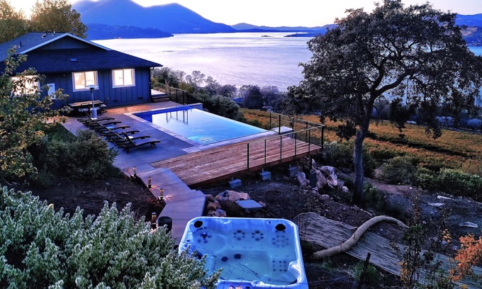 Clear Lake Casa | Jago Bay Vineyards | A Wine Country Escape