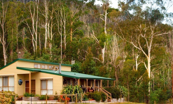Buxton Casa | JAKARAMEDE - Vistas al campo en 7 acres de tierra