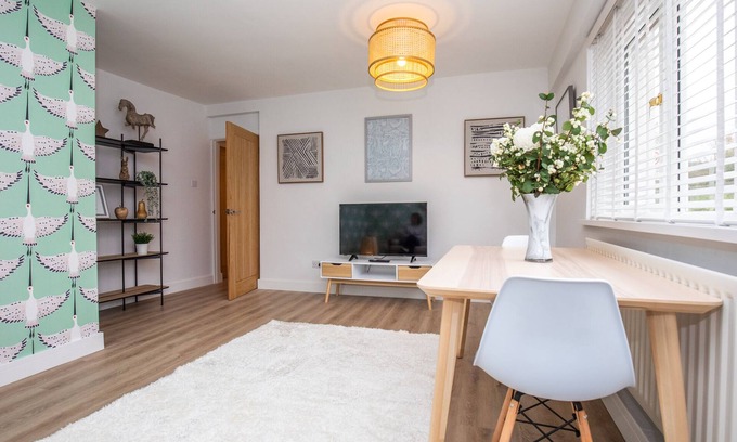 Merthyr Tydfil Apartamento | James' Place at The Taff