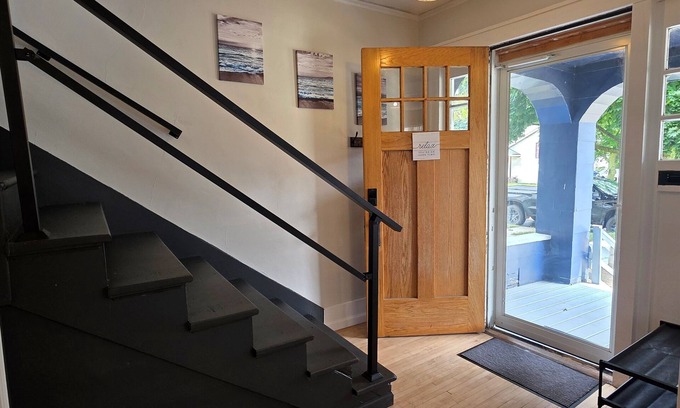 Ludington Casa | James Street Home Downtown Ludington