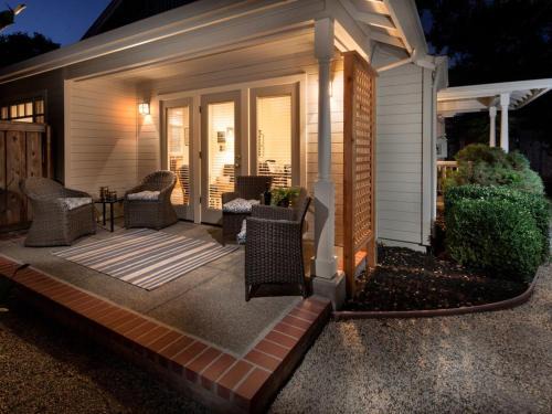 Sonoma Casa | Janes Cottage-The Perfect Wine County Retreat - Includes Wine Tasting Passport