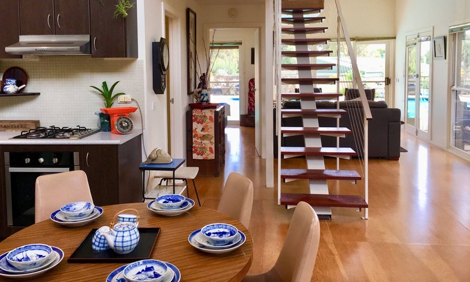 Mount Eliza Cabaña | Japanese style cottage with Pool and Wood fire at Mornington Peninsula