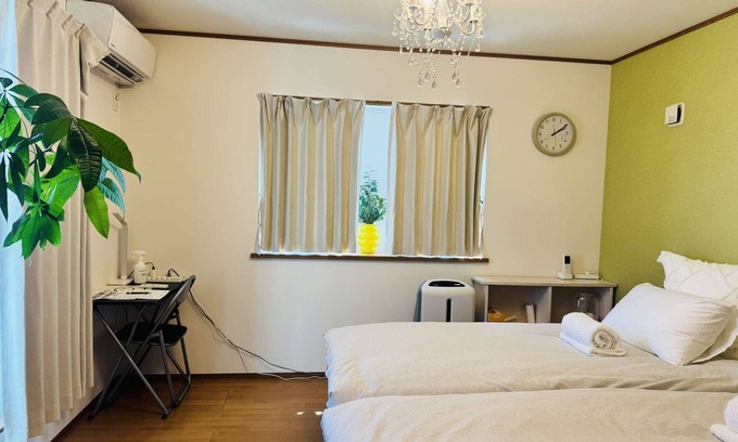 Midori Ward Casa | Newly built Japanese house in the western suburbs of Tokyo, 1 km from Tama Art University, 3 stations from Sanrio Puroland, 1 station from Mitsui Outlet Park, 30 min. drive to Mt. Takao, 1 hr. to Mt!