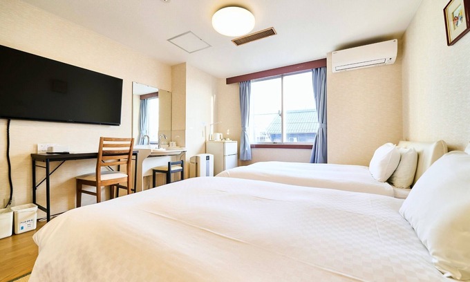 Ogaki Hotel | JapaneseWestern style twin room S JapaneseWeste / Ogaki Gifu