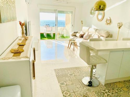 Almunecar Apartamento | Jardines de Adnania en Marina del Este con vistas al mar