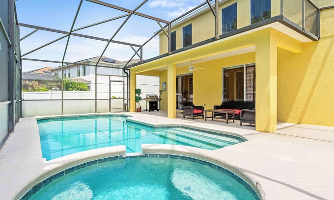 Crescent Lakes Casa | Jasmine Breeze – Home for 12