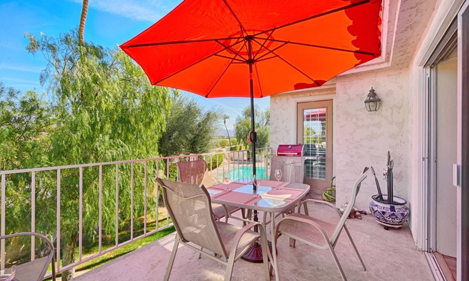 Palm Desert Condominio | Mandíbula cayendo Mountain View Condo