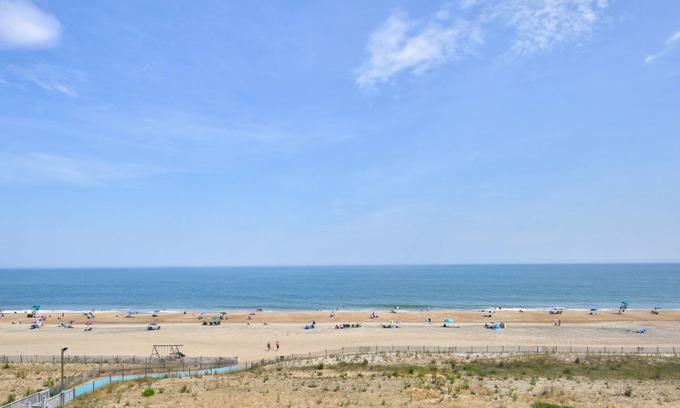 Bethany Beach Condominio | Impresionante vista @ Sea Colony Oceanfront 3 BR Condo con renovación de 5 estrellas !!