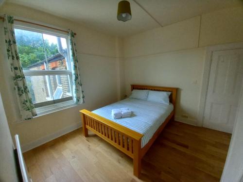 Finchley Church End Casa | Jazmin