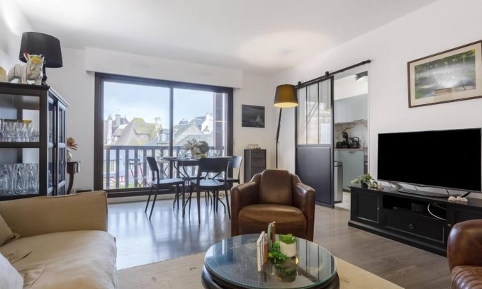 Deauville City Centre Apartamento | Jean Mermoz by Interhome