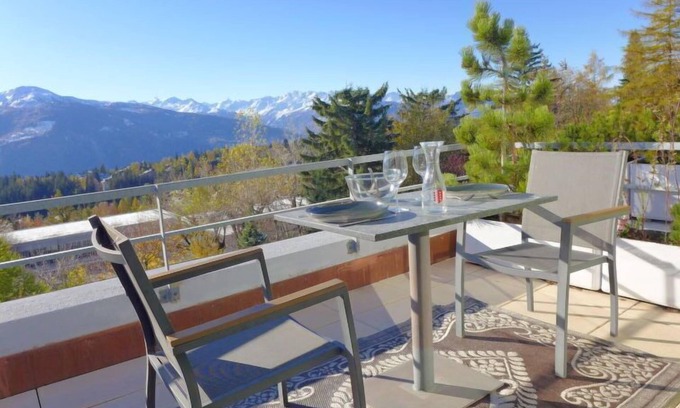 Montana Apartamento | Jeanne D'Arc Apt. C-28 by Interhome