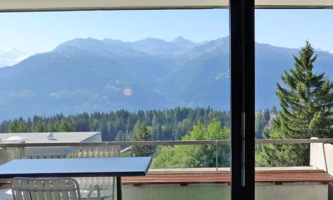 Montana Apartamento | Jeanne D'Arc Apt. A-8 by Interhome