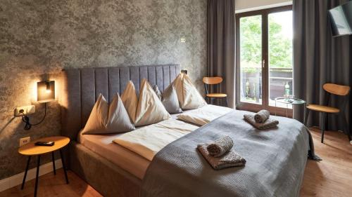 Bad Goisern Cama Y Desayuno | Jeff's - Rooms with a mountain view
