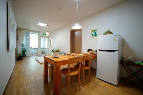 Jeonju Casa | Jeonju Hanok Maeul Gaekridangil Guest House