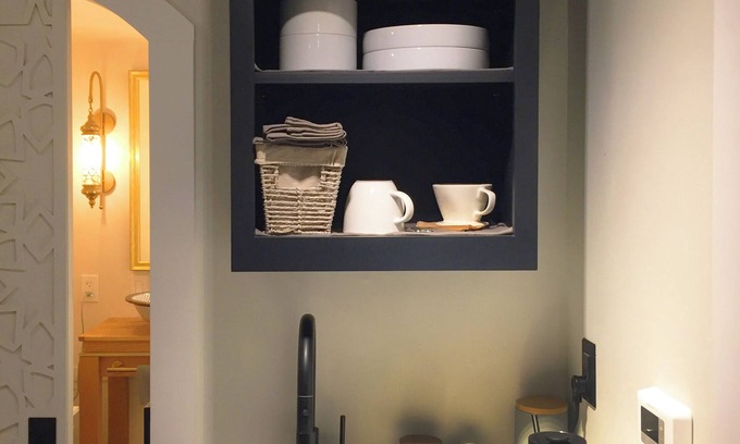 Historic Downtown Apartamento | Jersey City Moroccan Hideaway