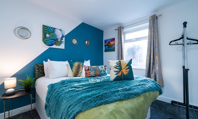 Hull Casa | Jesouth Homey 5 Bedrooms 9 Beds - Contractors - Leisure