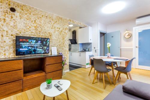 Muranow Apartamento | JessApart– Babka Tower Apartment