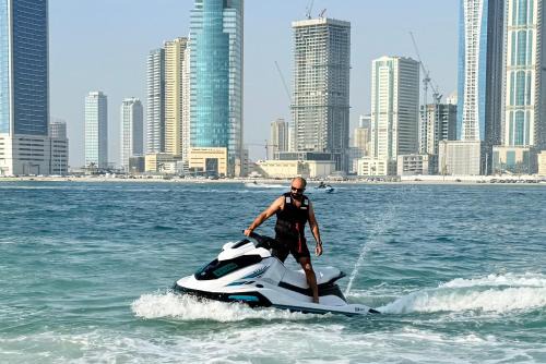 Sharjah Alquiler De Eote | JetSki Rental Mamzar Al Sharjah