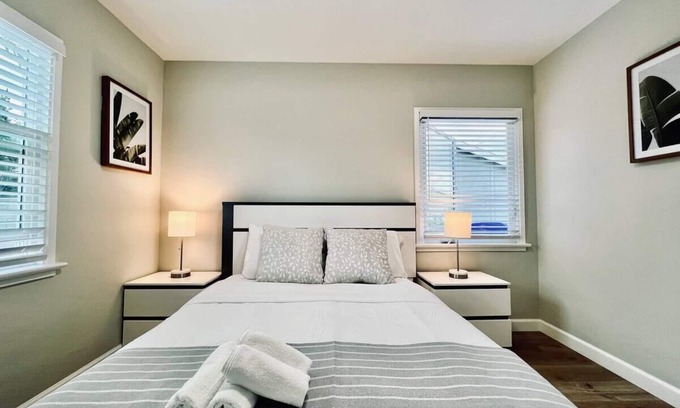 Mayflower Village Casa | Jie’s choice — Superb 2B1B Single Home