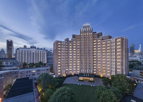 Huaihai Road Commercial Area Hotel | Jin Jiang Hotel Shanghai - historical hotel in the city-center of Huaihai shopping area and convenient access to metro lines