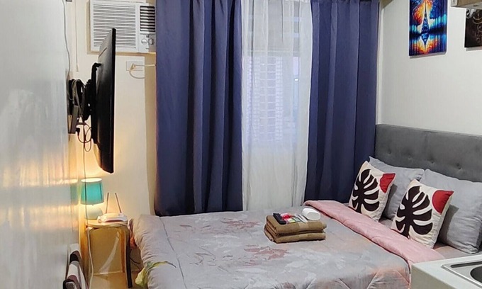 Highway Hills Condominio | JJMC HOMESTAY AT URBAN DECA TOWER EDSA COZY PLACE.NEAR MALLS AND MRT STATION.