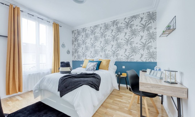 La Courneuve Casa | JO 2024 - House 12 persons / Subway + Train station / Private parking lot / St de France