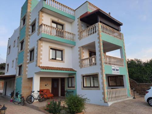 Pomos Apartamento | JOANNA SUNSET APTS Pomos