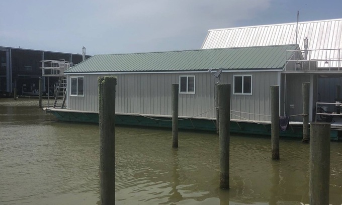Venice Casa | Joat 4 - House Boat in Venice Marina