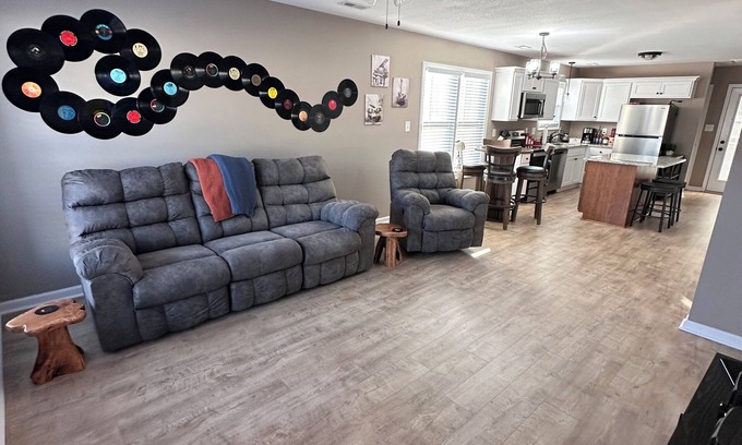 Clarksville Casa | Joe's Retreat: A charming 3-bedroom house in welcoming Clarksville
