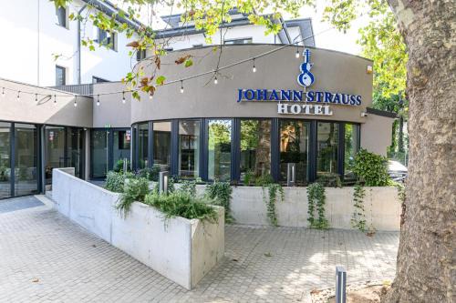 Sector 1 Hotel | Johann Strauss Hotel