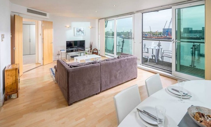 Wapping Apartamento | Modern apt for 4 w/ River Thames View!