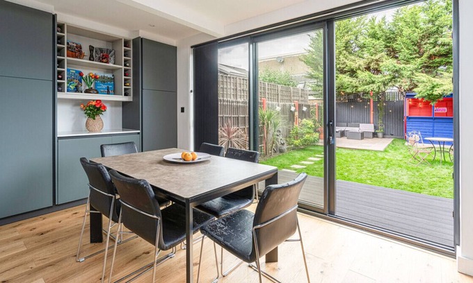 Balham Apartamento | JOIVY Stunning house w/ parking & garden