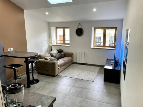 Saint-Laurent-sur-Saone Apartamento | Joli Appartement T2 Saint Laurent Sur Saone