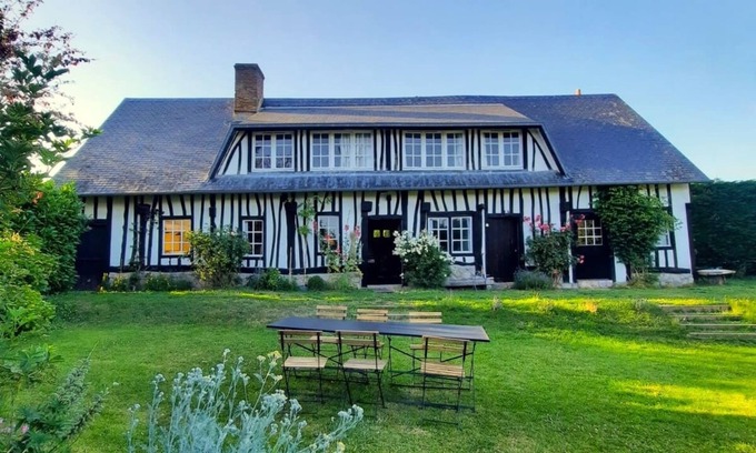 Le Bourg-Dun Casa | Jolie Chaumière Plein sud 2 kms de la mer