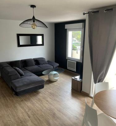 Seilh Apartamento | Jolie T2 au golf de Seilh