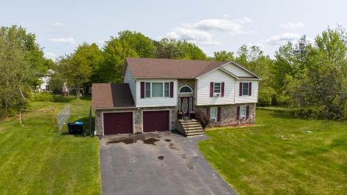 Long Pond Casa | Joy Cabin Where Family Friends Make Memories