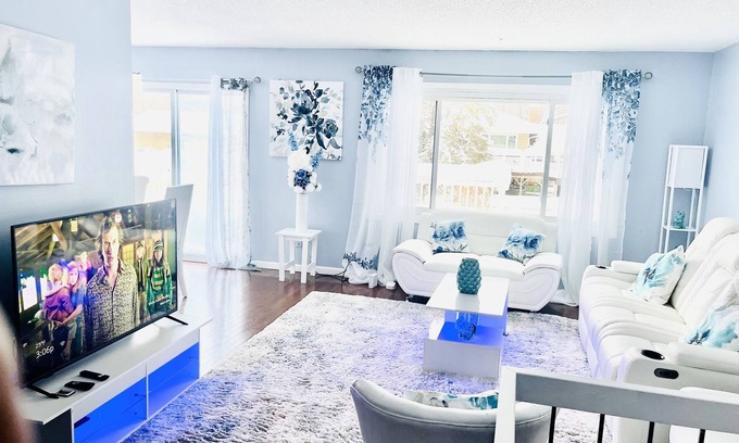 Maplewood Casa | Joyful 5 bedrooms home