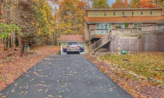Albrightsville Casa | Joyful Townhouse with 3 bedrooms and 2 playrooms