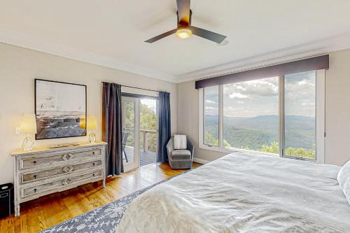 Laurel Park Casa | Jump Off Rock Retreat