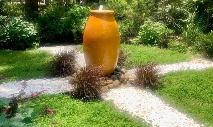 Carrabelle Casa | Jungalow Retreat in a Magic Garden-by-the-Sea; 3-min walk to Private Beach