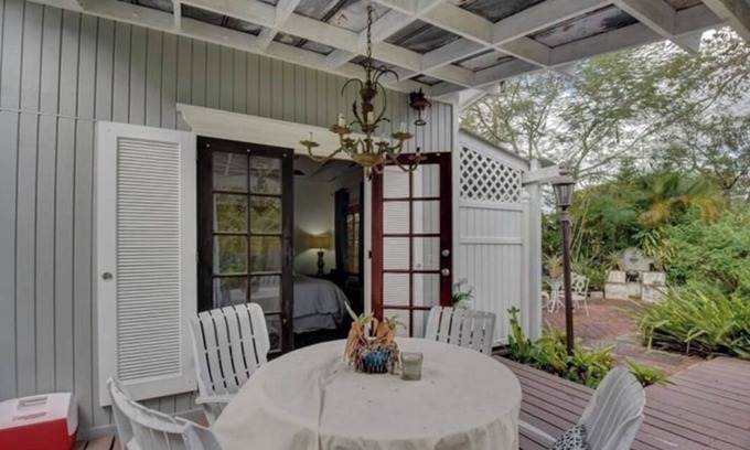 Riverside Park Casa | Jungle Getaway In The Heart of Ft. Lauderdale