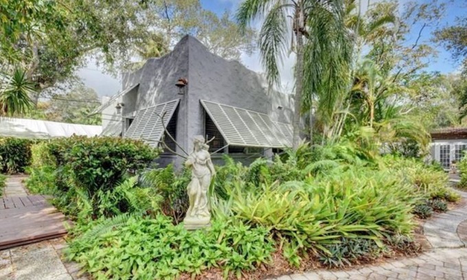 Riverside Park Casa | Jungle Getaway In The Heart of Ft. Lauderdale