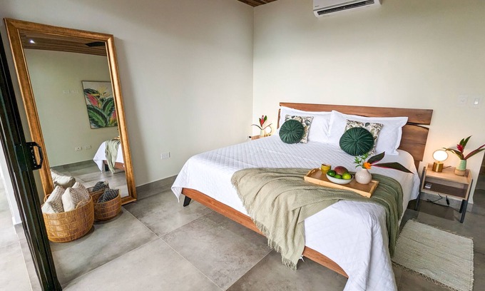 Uvita Casa | Jungle/ Ocean View Oasis- Ten minutes from the famous Whale's Tail Beach